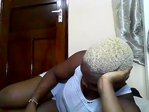 Snapshot of SexyKimberly23 chatting on March 3, 9:21 pm SexyKimberly23 online show from March 3, 9:21 pm