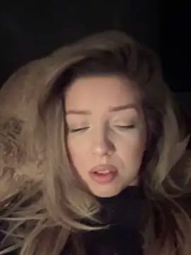 SonyaD  online show from December 30, 4:42 am