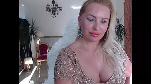 Snapshot of eyesangel22 chatting on January 11, 8:33 am eyesangel22 online show from January 11, 8:33 am