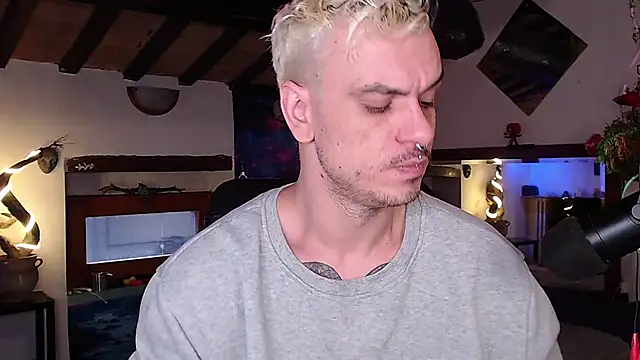 Snapshot of cek_186 chatting on February 19, 7:28 am cek 186 online show from February 19, 7:28 am