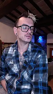 Snapshot of cek_186 chatting on February 23, 7:44 am cek 186 online show from February 23, 7:44 am