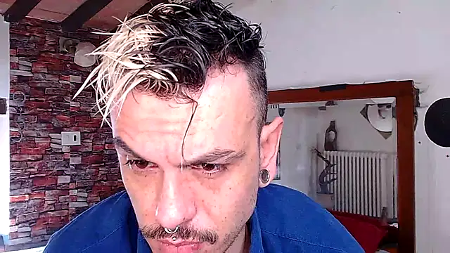 Snapshot of cek_186 chatting on March 20, 7:47 am cek 186 online show from March 20, 7:47 am