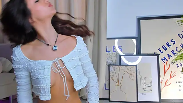 Snapshot of alissa_foxx chatting on March 24, 2:44 pm alissa foxx online show from March 24, 2:44 pm