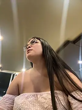 CamilaSofiia online show from May 20, 11:44 pm