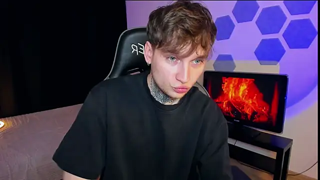 Chris Tyson online show from February 7, 12:42 am