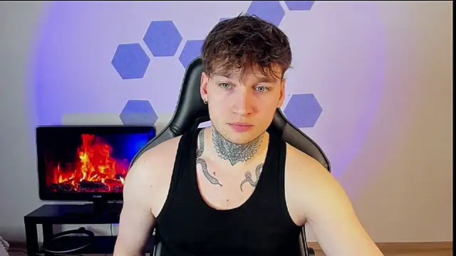 Chris Tyson online show from March 8, 2:34 am