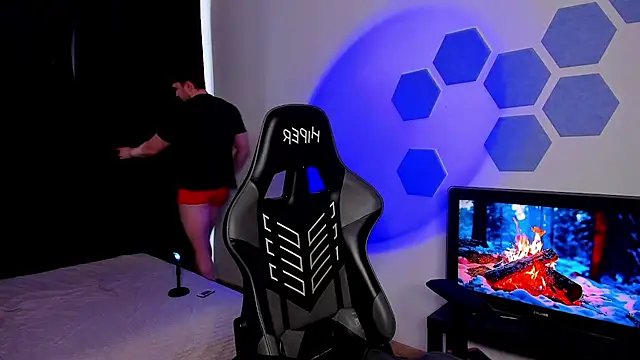 Chris Tyson online show from March 15, 9:15 am