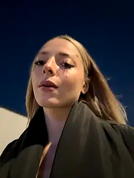 LoraaDoll online show from October 8, 3:53 pm