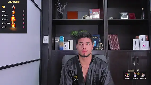 Snapshot of EdwardRoss_ chatting on February 12, 10:56 am EdwardRoss online show from February 12, 10:56 am