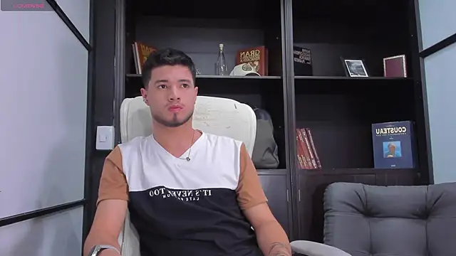 Snapshot of EdwardRoss_ chatting on February 20, 7:30 pm EdwardRoss online show from February 20, 7:30 pm