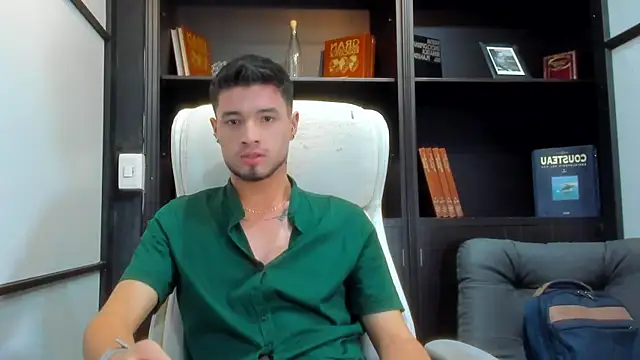 Snapshot of EdwardRoss_ chatting on March 22, 12:04 pm EdwardRoss online show from March 22, 12:04 pm