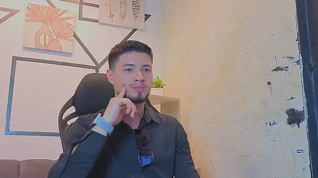 Snapshot of EdwardRoss_ chatting on September 10, 7:03 pm EdwardRoss online show from September 10, 7:03 pm