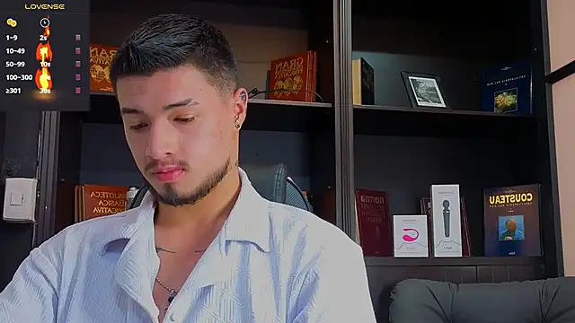 EdwardRoss  online show from September 24, 8:34 pm