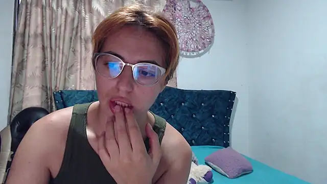 Snapshot of Kate_lorens9 chatting on March 5, 10:50 pm Kate lorens9 online show from March 5, 10:50 pm