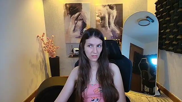 Snapshot of upssnowy chatting on September 11, 1:33 pm upssnowy online show from September 11, 1:33 pm