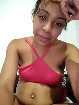 Julia Pretinha online show from October 7, 1:30 pm