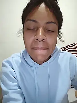 Julia Pretinha online show from May 31, 1:03 am
