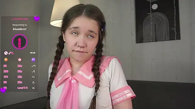 AmiLewis online show from February 8, 7:15 am