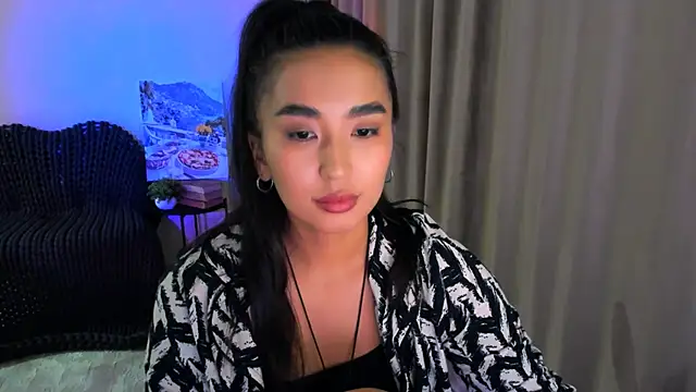 worldofkim online show from March 7, 7:05 pm