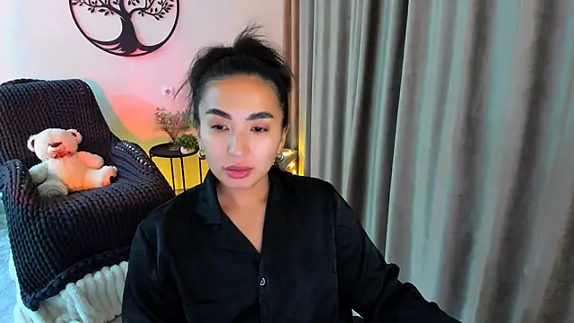 Snapshot of worldofkim chatting on November 20, 1:22 pm worldofkim online show from November 20, 1:22 pm