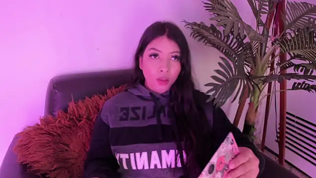 Miia Thompsonn online show from January 22, 3:09 am