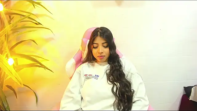 Miia Thompsonn online show from October 12, 4:17 pm