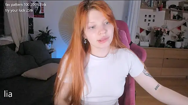 lil lia online show from November 28, 10:34 pm