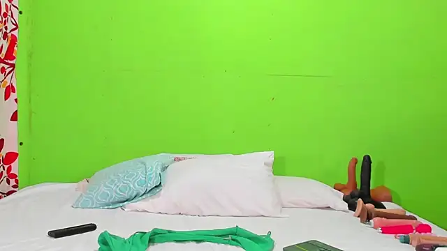 yesica collins01 online show from March 4, 2:06 am