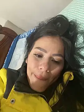 Miah gomez  online show from December 14, 3:29 am