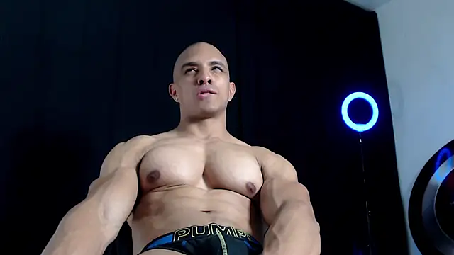 Antonywebb94 online show from March 13, 7:06 pm