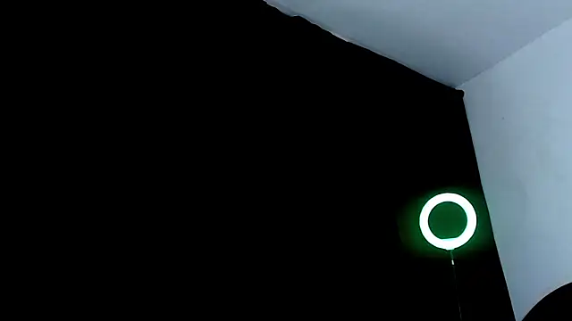 Snapshot of Antonywebb94 chatting on March 8, 9:51 pm Antonywebb94 online show from March 8, 9:51 pm