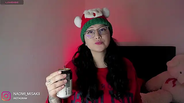 Snapshot of Naomi-Misaki chatting on December 25, 6:20 am Naomi-Misaki online show from December 25, 6:20 am