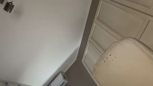 Snapshot of UrLillShy chatting on February 3, 2:53 am UrLillShy online show from February 3, 2:53 am