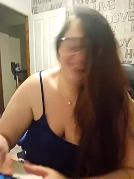 Snapshot of Sexy_Binxy chatting on February 22, 5:08 am Sexy Binxy online show from February 22, 5:08 am