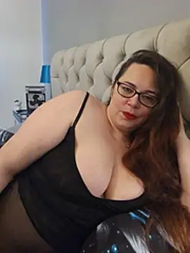 Snapshot of Sexy_Binxy chatting on June 30, 11:00 am Sexy Binxy online show from June 30, 11:00 am