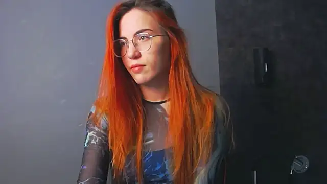 EmilyKents online show from December 15, 1:46 am
