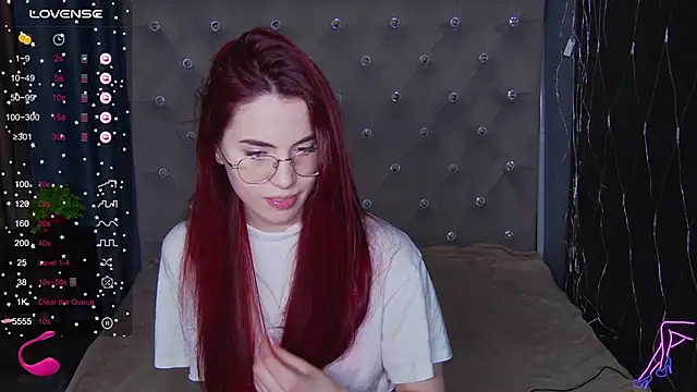 EmilyKents online show from February 20, 7:34 am