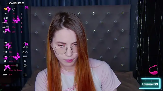 EmilyKents online show from September 12, 1:49 am