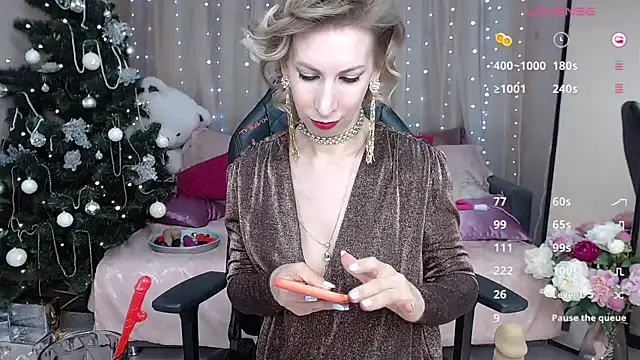 AdrianaSea online show from December 11, 2:44 pm