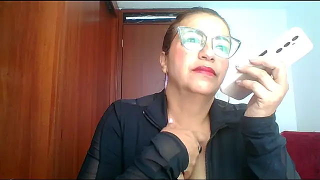 RossanaLionheart online show from May 3, 1:17 pm