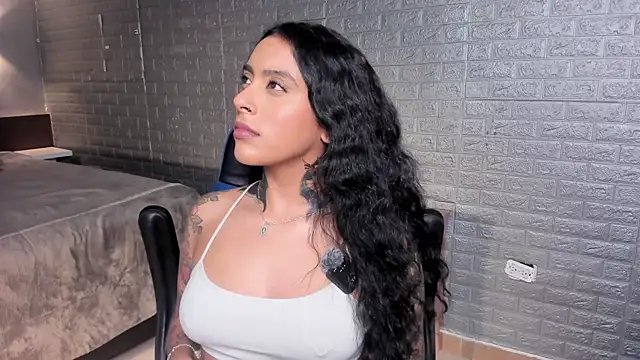 Snapshot of magic_marg chatting on October 7, 9:56 pm magic marg online show from October 7, 9:56 pm