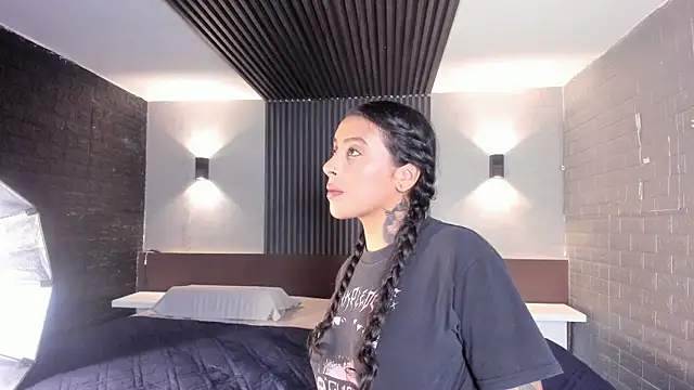 Snapshot of magic_marg chatting on October 13, 8:53 pm magic marg online show from October 13, 8:53 pm