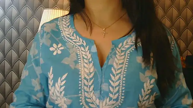 Mishika Gill online show from May 3, 2:28 am