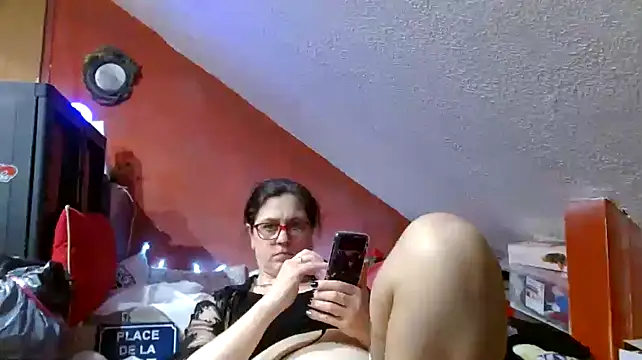 Snapshot of lanax chatting on December 5, 2:11 pm lanax online show from December 5, 2:11 pm