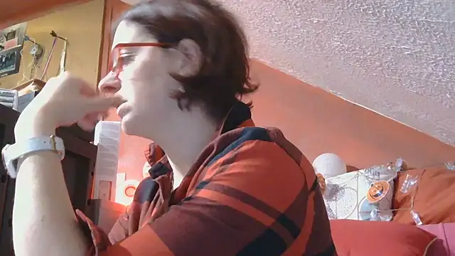 Snapshot of lanax chatting on October 29, 12:29 pm lanax online show from October 29, 12:29 pm