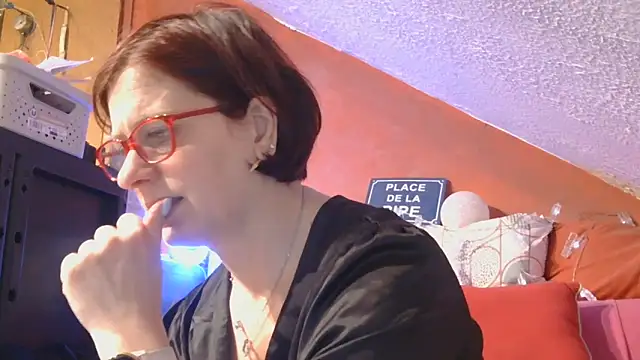 lanax online show from May 11, 12:11 pm