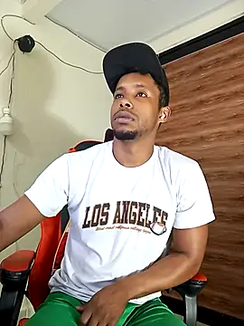 AlejoKhalifa  online show from September 30, 10:31 am