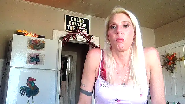 Glamazonx online show from November 18, 8:13 pm