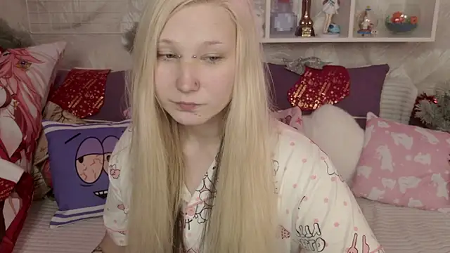 MeowkaKitty online show from December 22, 2:19 am