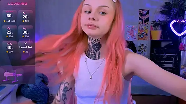 Britney Lynch online show from September 27, 8:03 pm